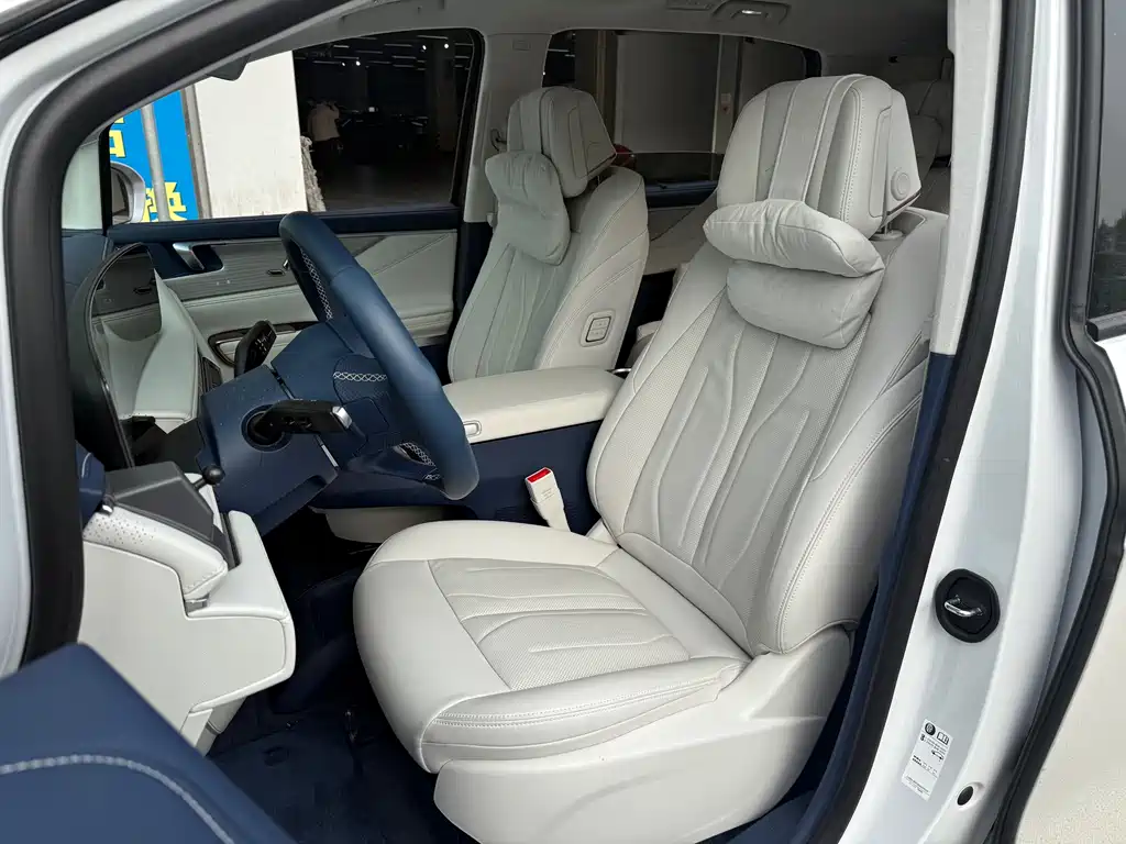 BUICK GL8 NEW ENERGY