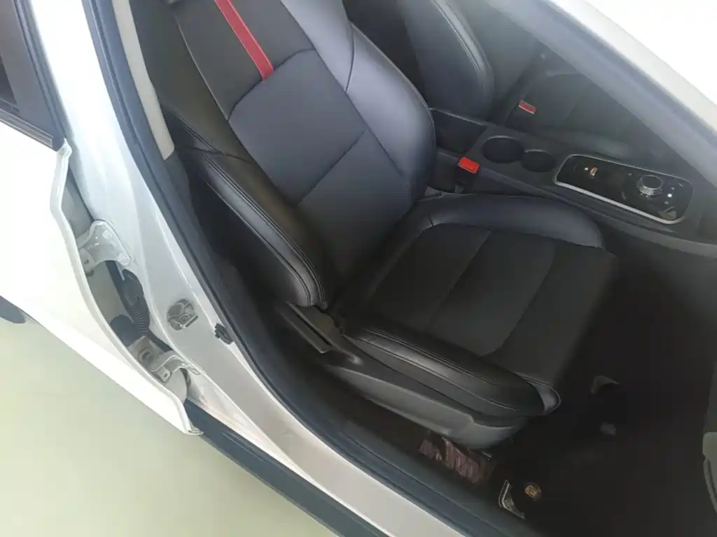 Changan Eado New Energy — миниатюра 25