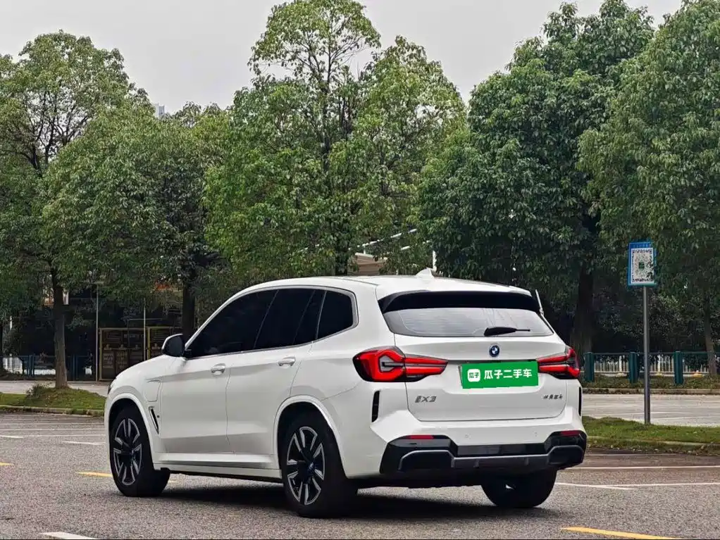 BMW iX3 — миниатюра 5