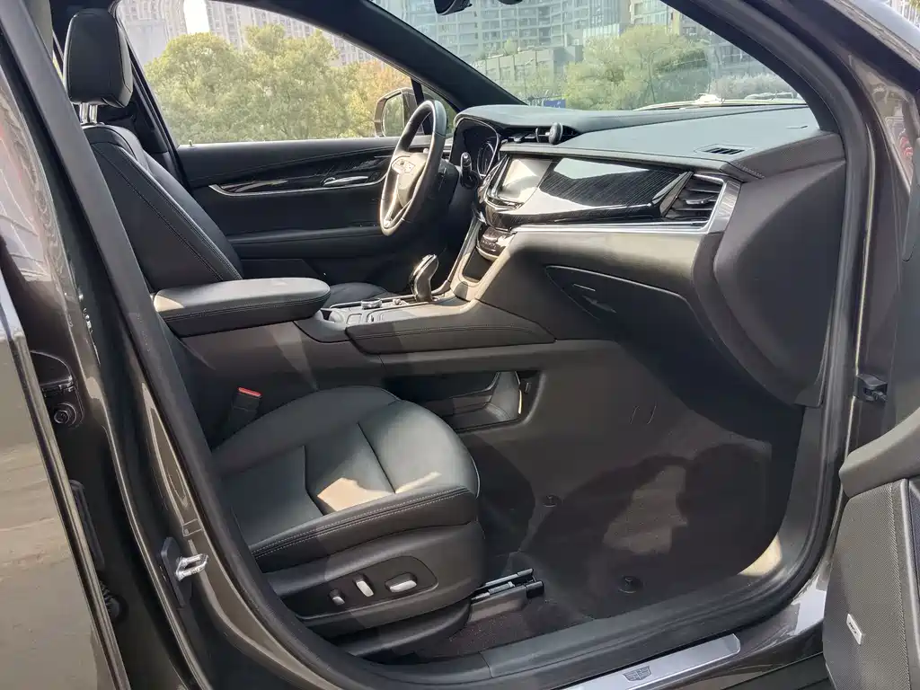 Cadillac XT6 28T 6-seat Luxury Type, фото 11