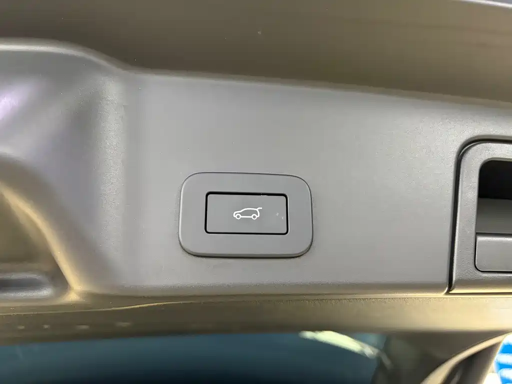 Land Rover Evoque — миниатюра 17