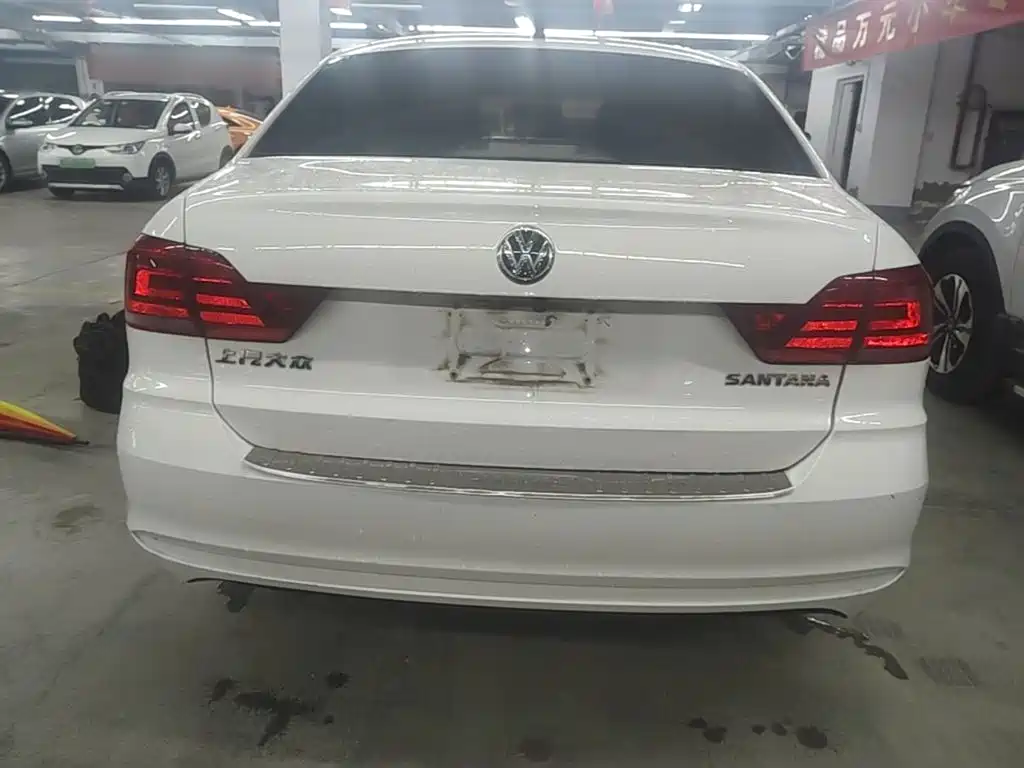 Volkswagen Santana — миниатюра 6
