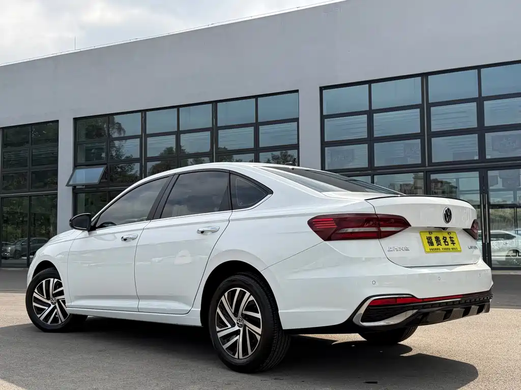 Volkswagen Lavida — миниатюра 5
