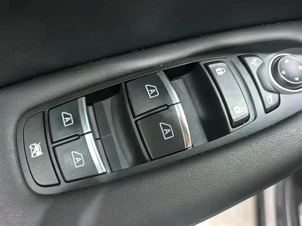 Infiniti QX50 — миниатюра 5