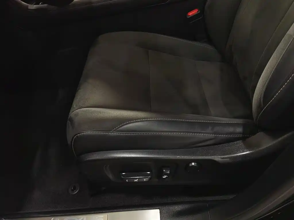 Lexus RX — миниатюра 20