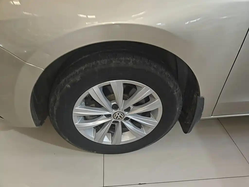 Volkswagen Bora — миниатюра 23
