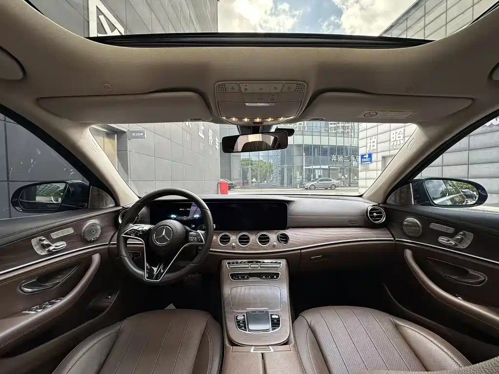 Mercedes-Benz E-Class — миниатюра 5