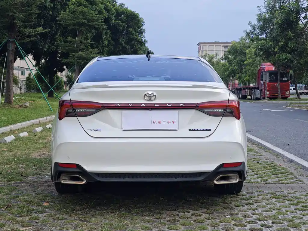Toyota Avalon — миниатюра 7