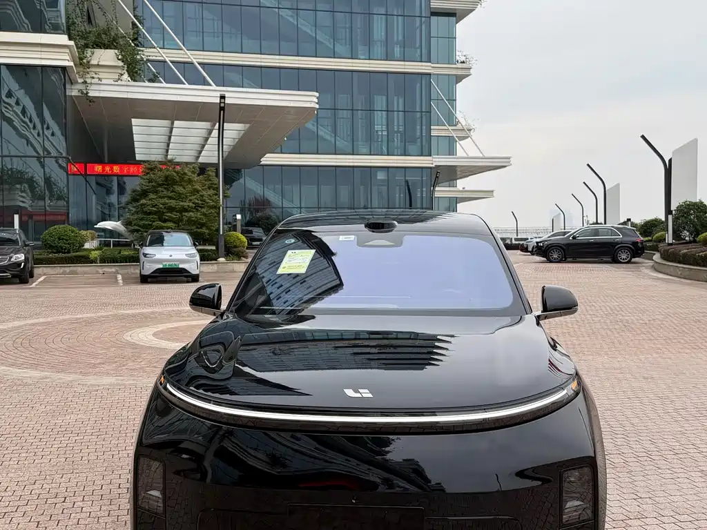 Li Auto Li L9 — миниатюра 2