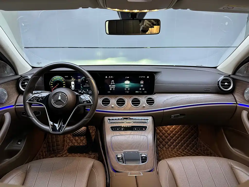 Mercedes-Benz E-Class — миниатюра 7