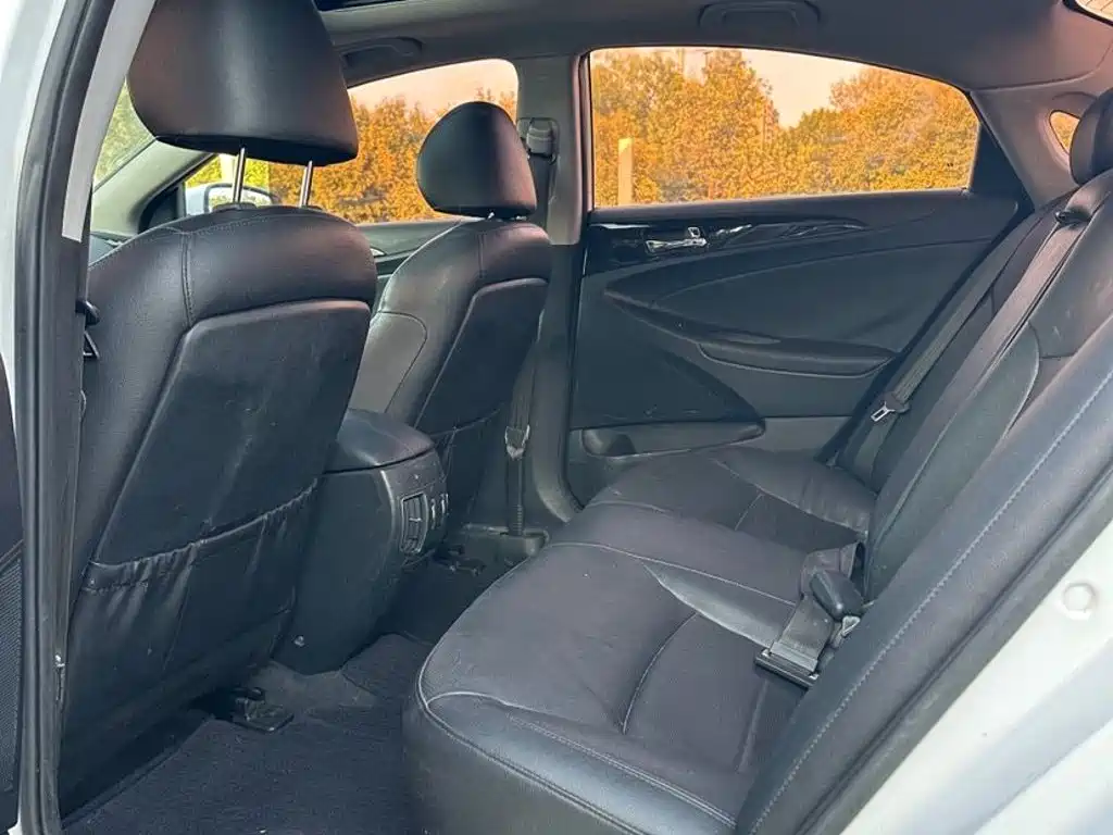 Hyundai Sonata — миниатюра 7
