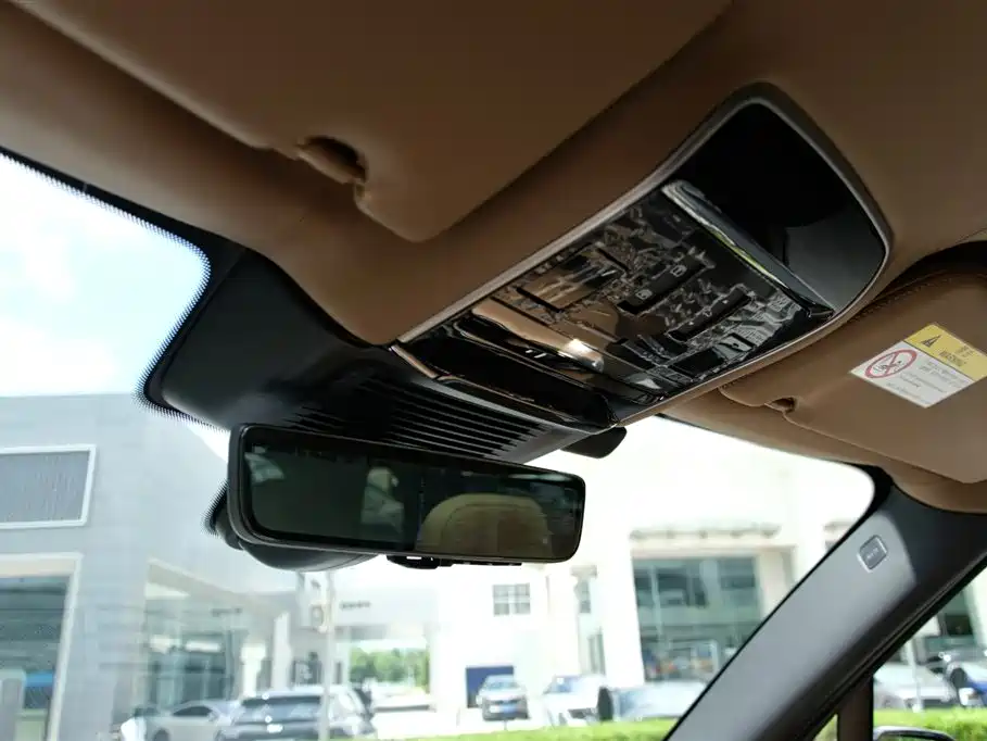 Land Rover Range Rover — миниатюра 23