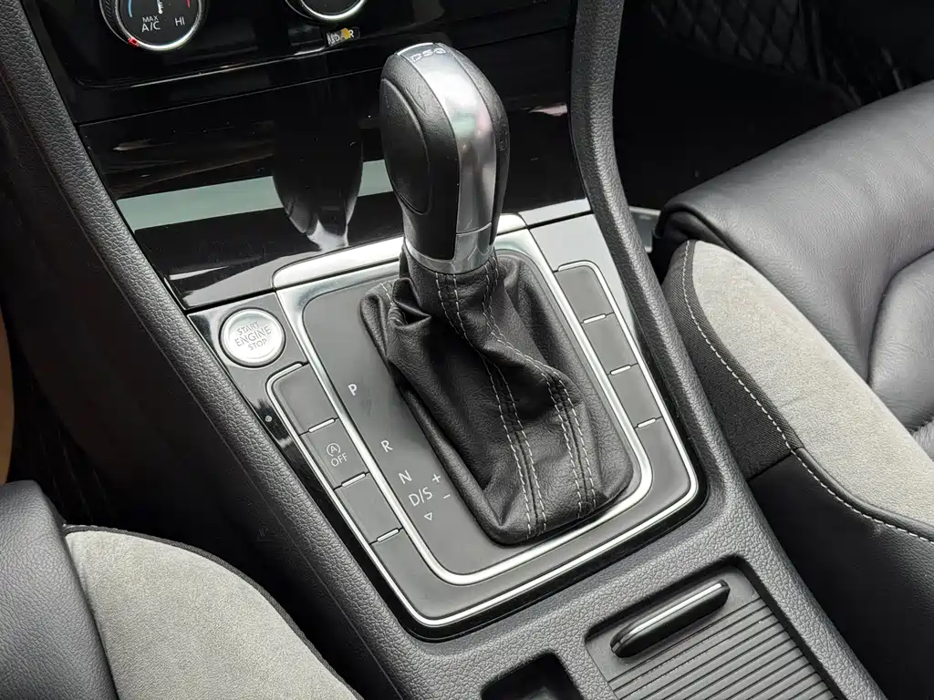 Volkswagen Golf — миниатюра 16