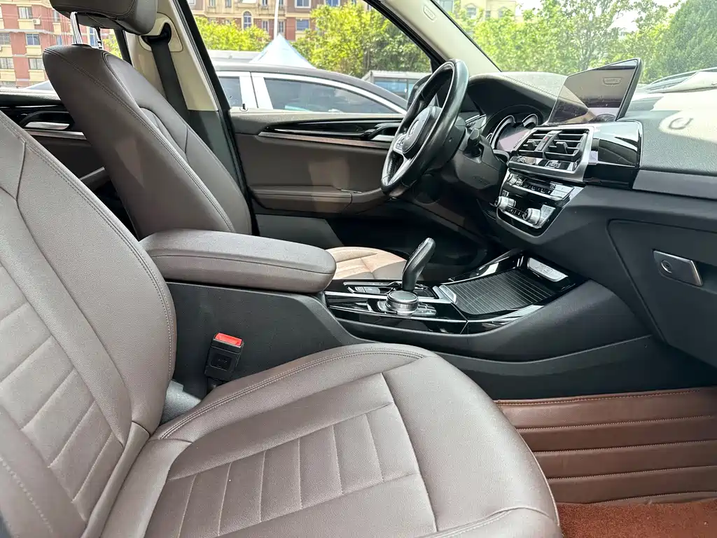 BMW X3 — миниатюра 13
