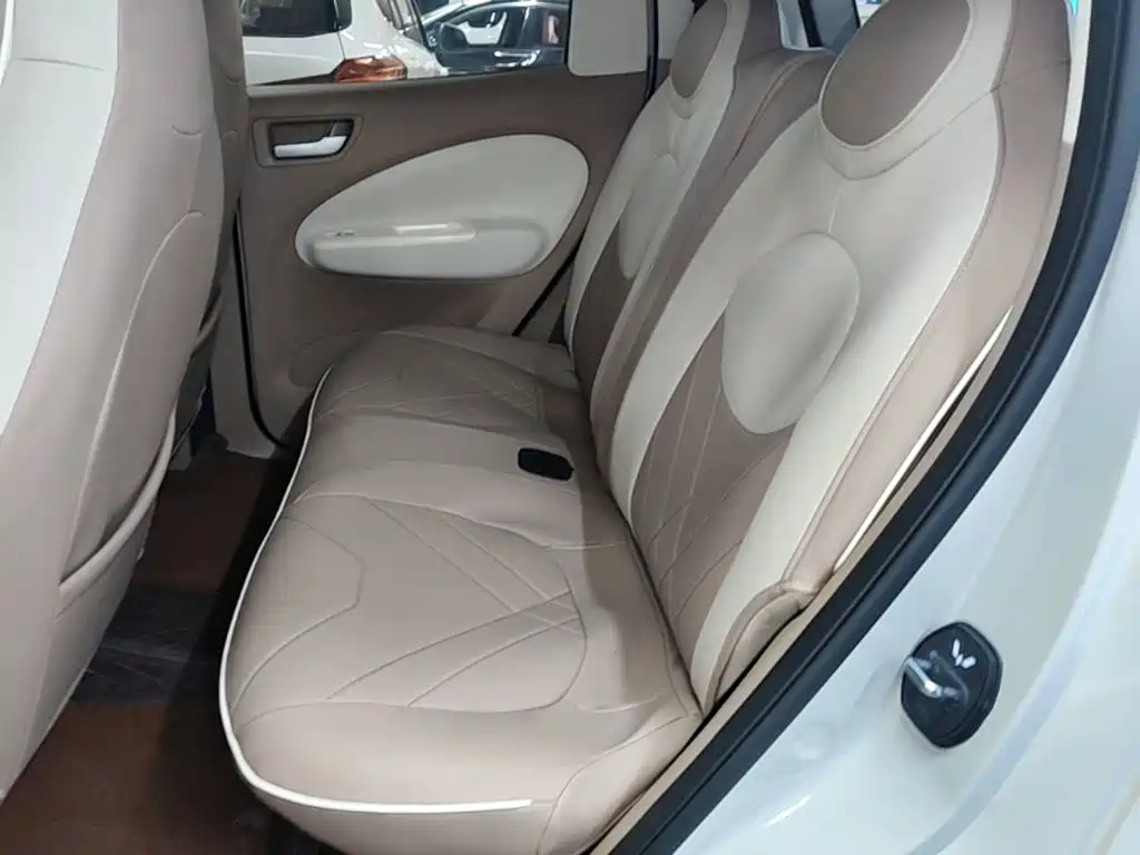 Wuling MINIEV — миниатюра 17