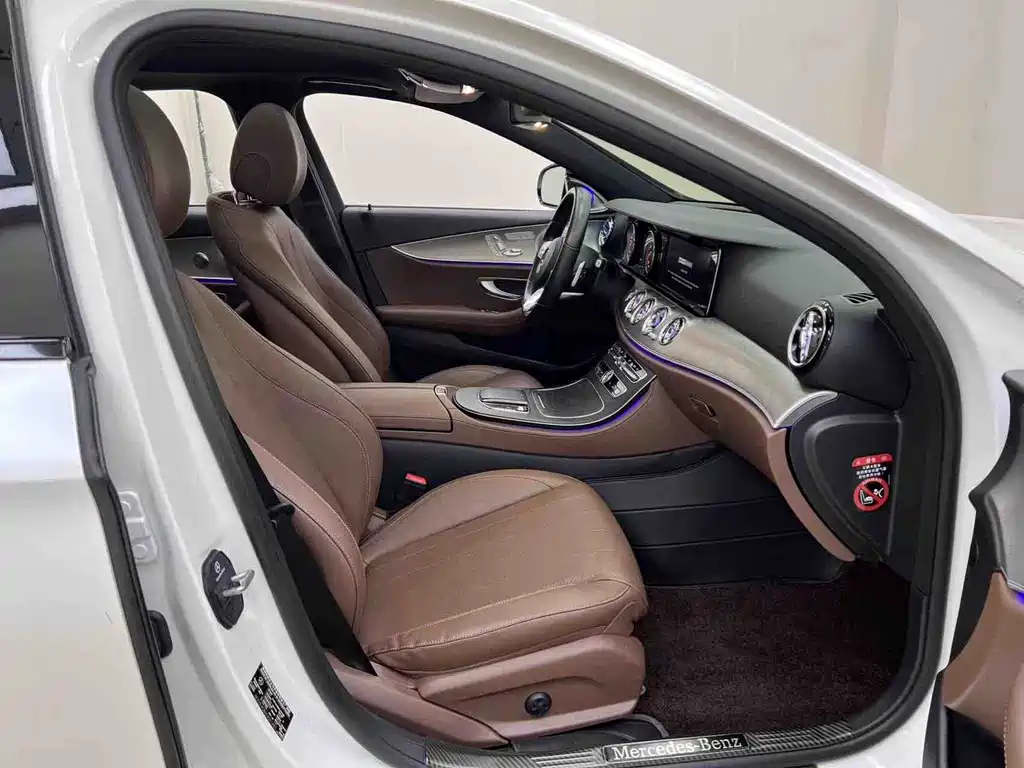 Mercedes-Benz E-Class (Import) — миниатюра 25
