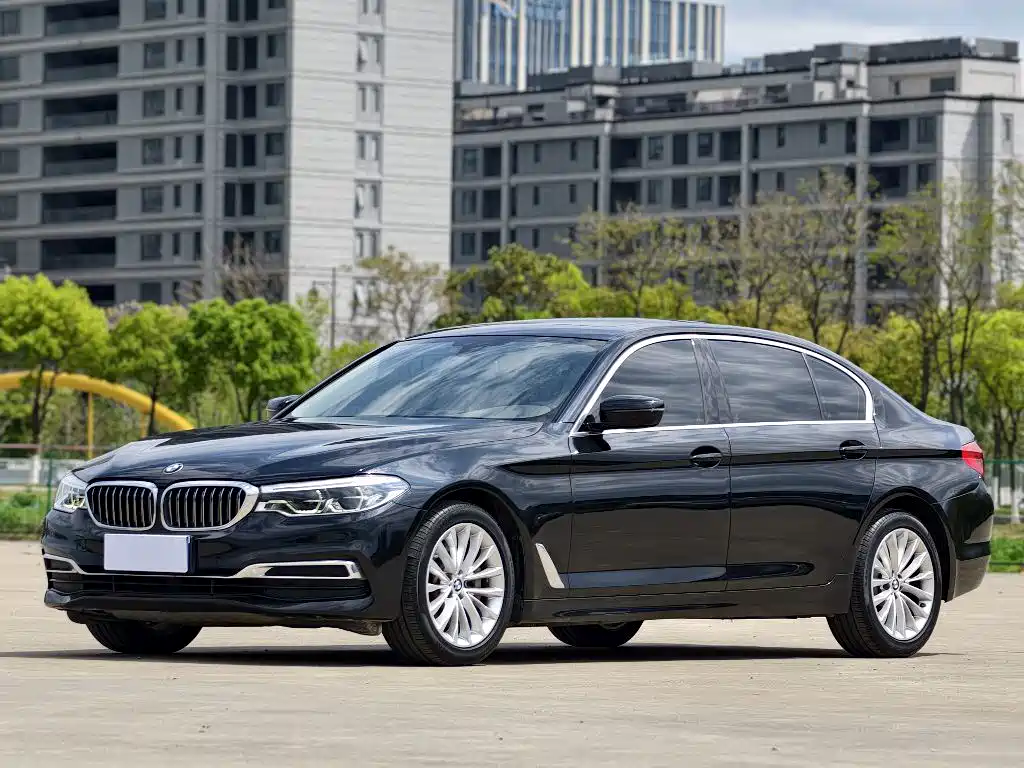 BMW 5 Series — миниатюра 8