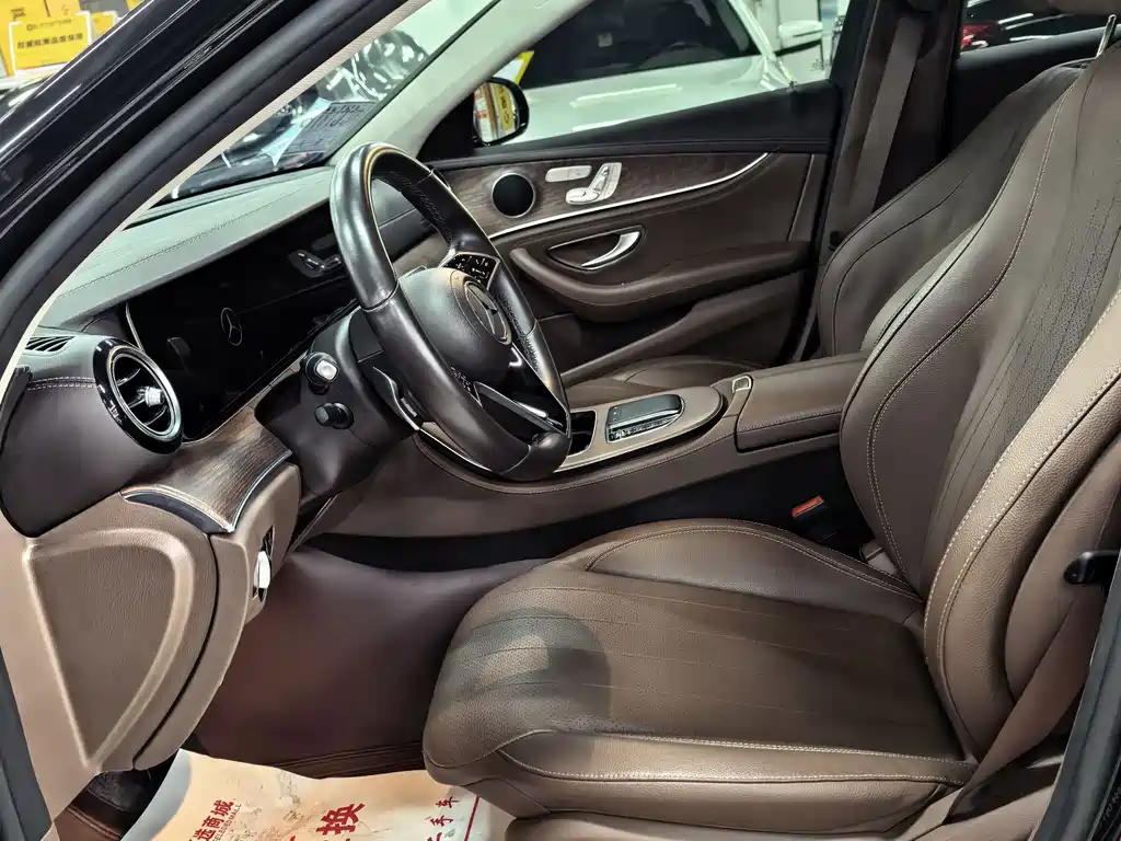 Mercedes-Benz E-Class — миниатюра 4