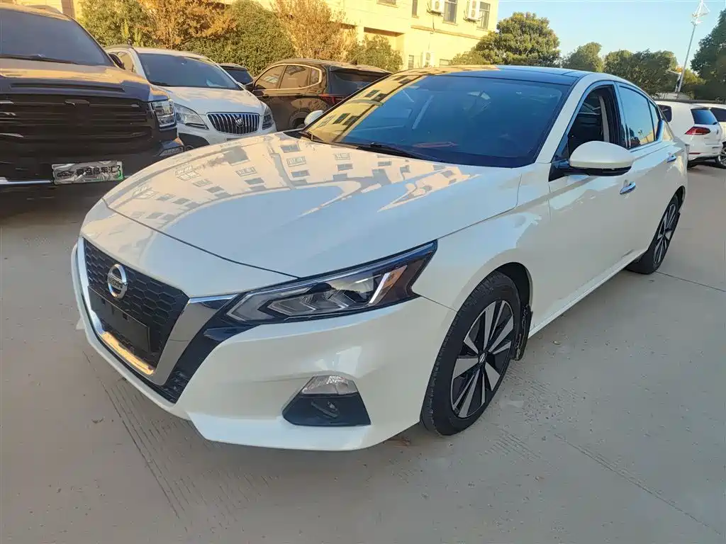 Nissan Teana 2022