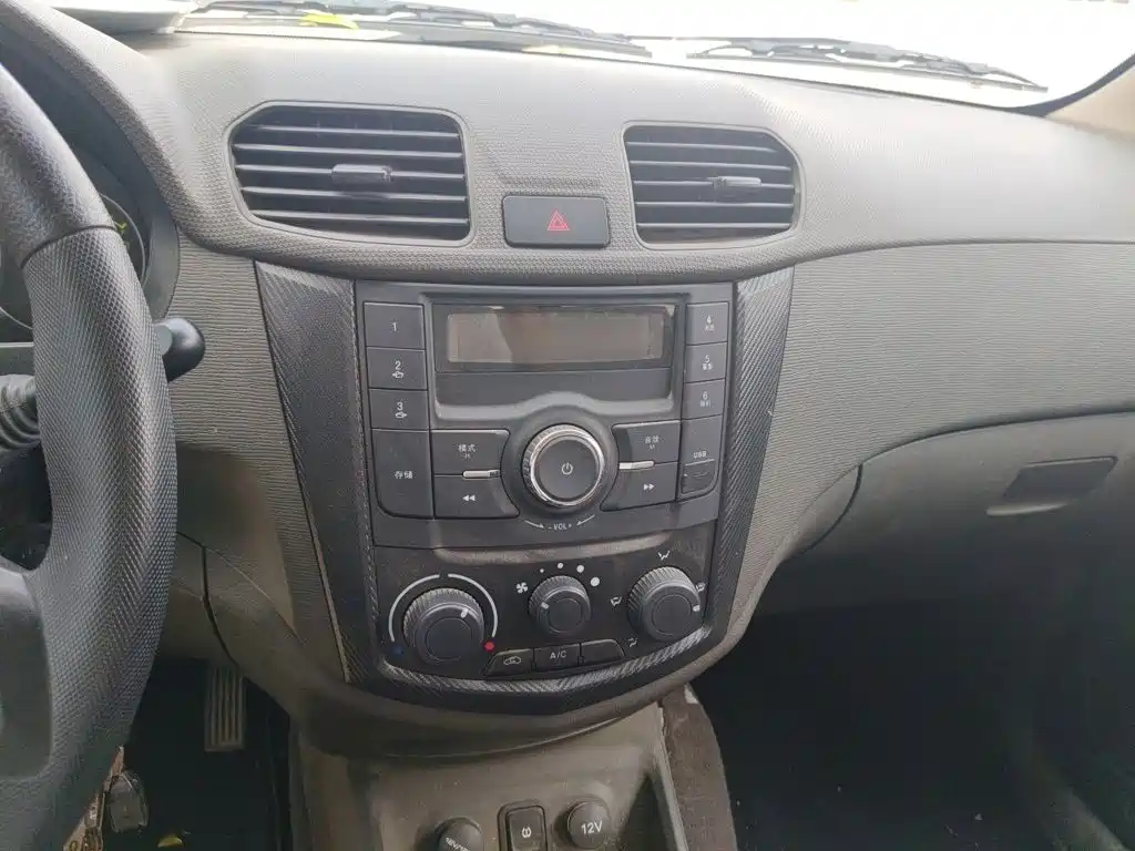 Wuling Hongguang — миниатюра 6