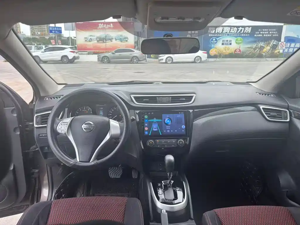 Nissan Qashqai — миниатюра 12