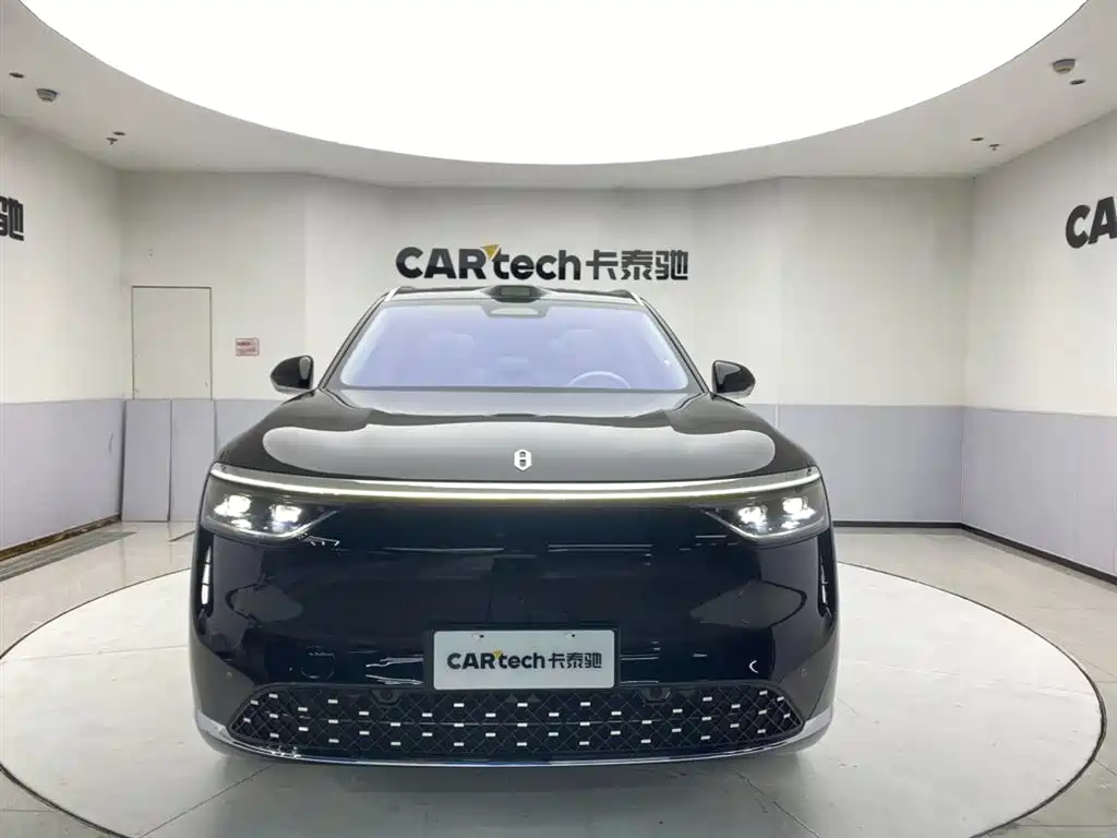 AITO ASK THE WORLD M8