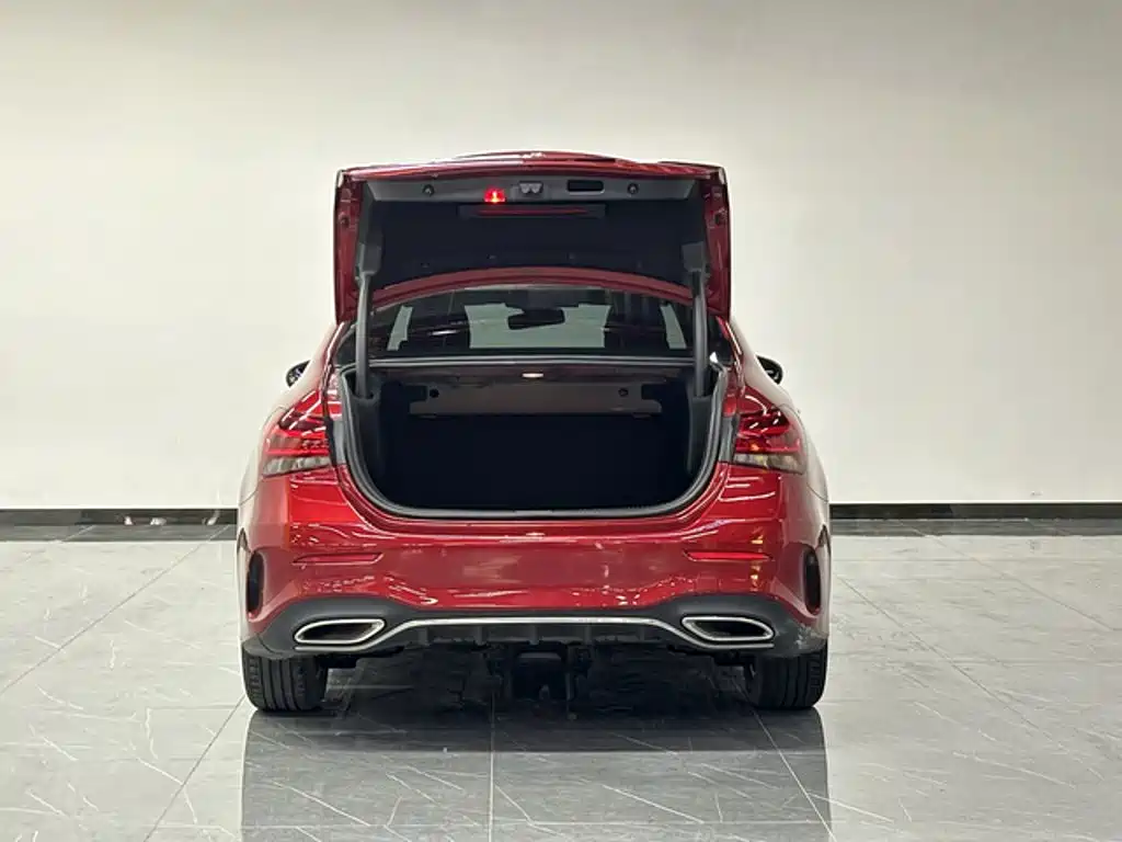 Mercedes-Benz A-Class — миниатюра 9
