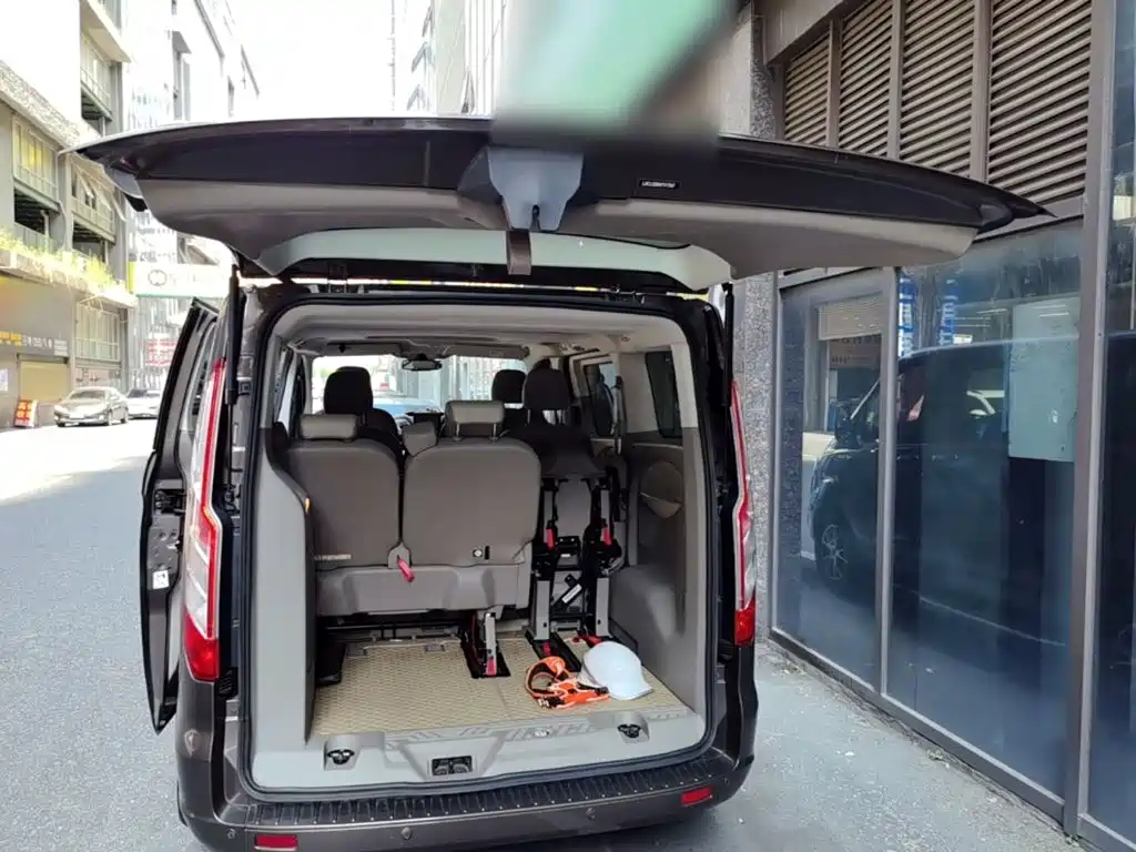 Ford Tourneo — миниатюра 19