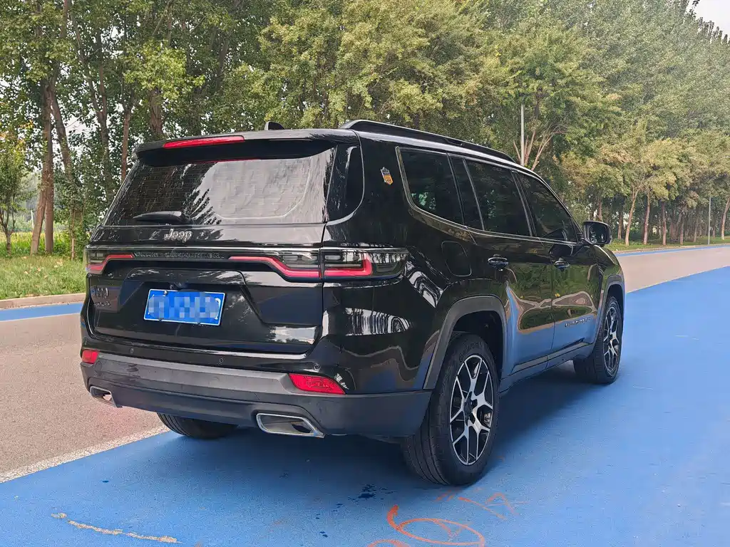 Jeep Grand Commander — миниатюра 5