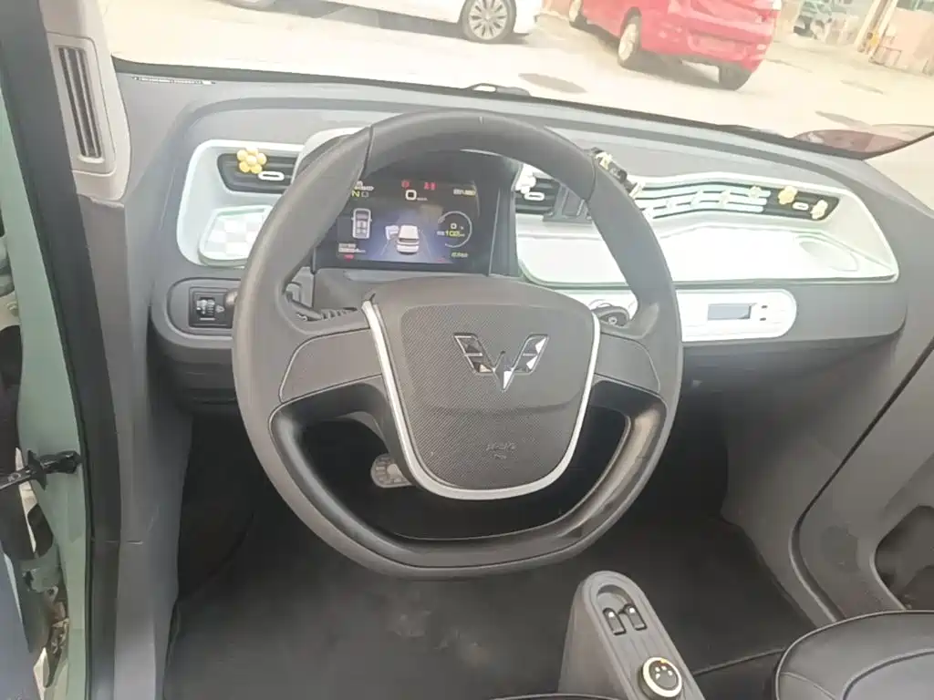 Wuling MINIEV — миниатюра 11