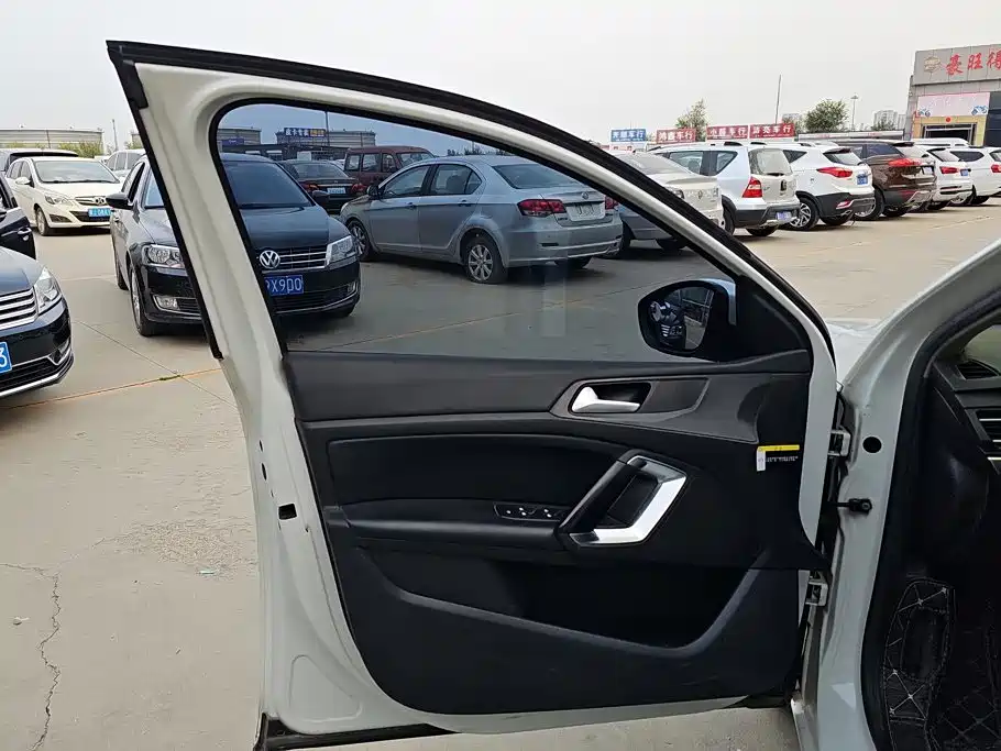 Peugeot 408 — миниатюра 7