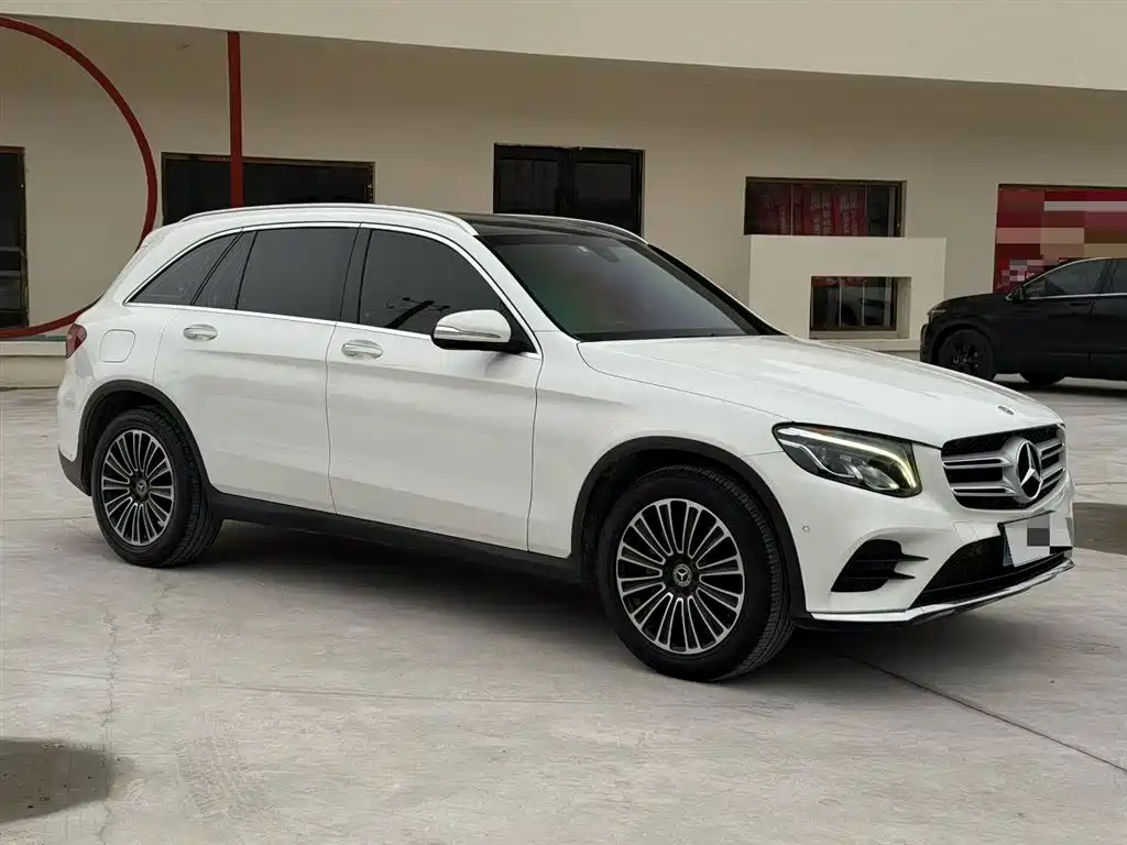 MERCEDES-BENZ GLC
