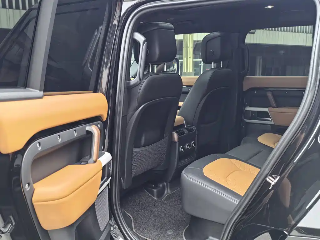 Land Rover Defender — миниатюра 14