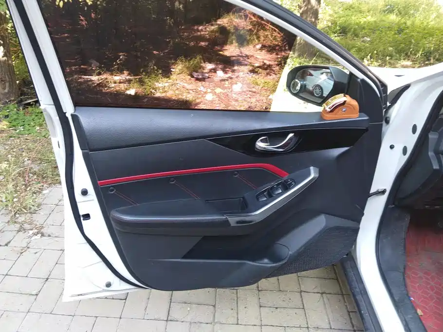 Venucia D60 — миниатюра 7