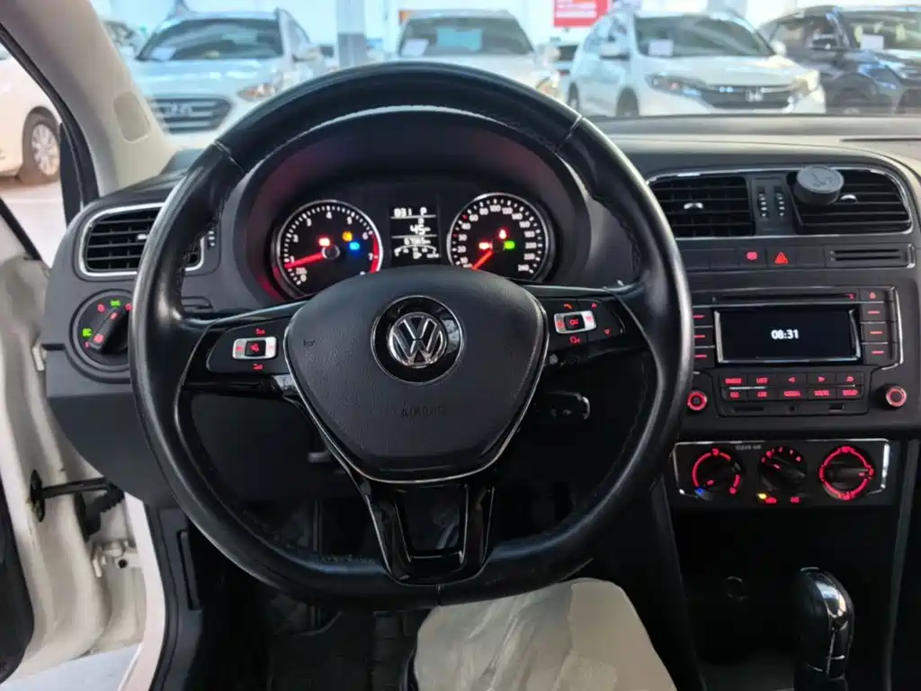 Volkswagen Polo — миниатюра 11