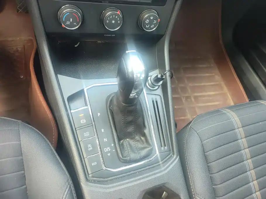 Volkswagen Lavida — миниатюра 16