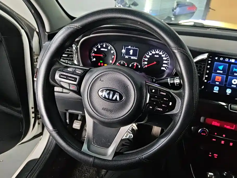 Kia K4 — миниатюра 15