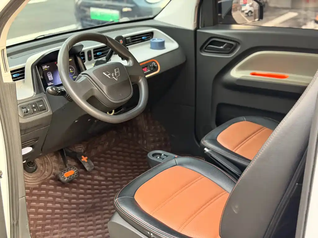 Wuling MINIEV — миниатюра 5