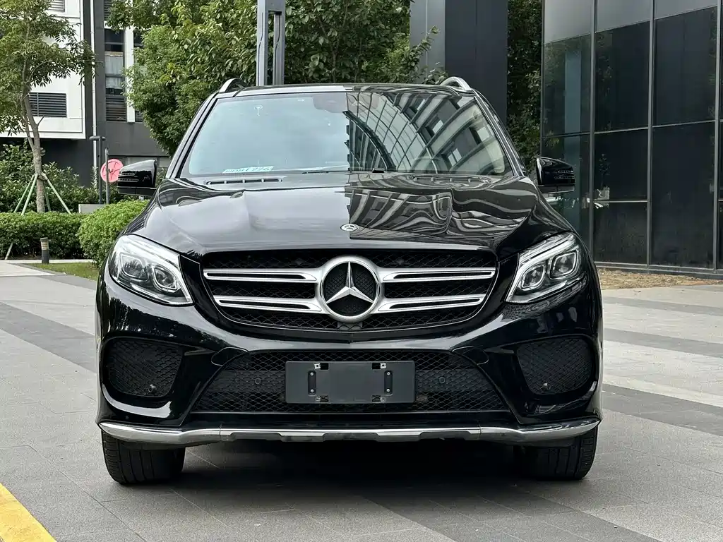 Mercedes-Benz GLE (Import) — миниатюра 2