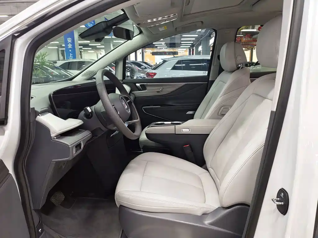 Buick GL8 2025 Premium