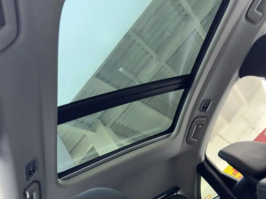 Volvo S90 — миниатюра 6