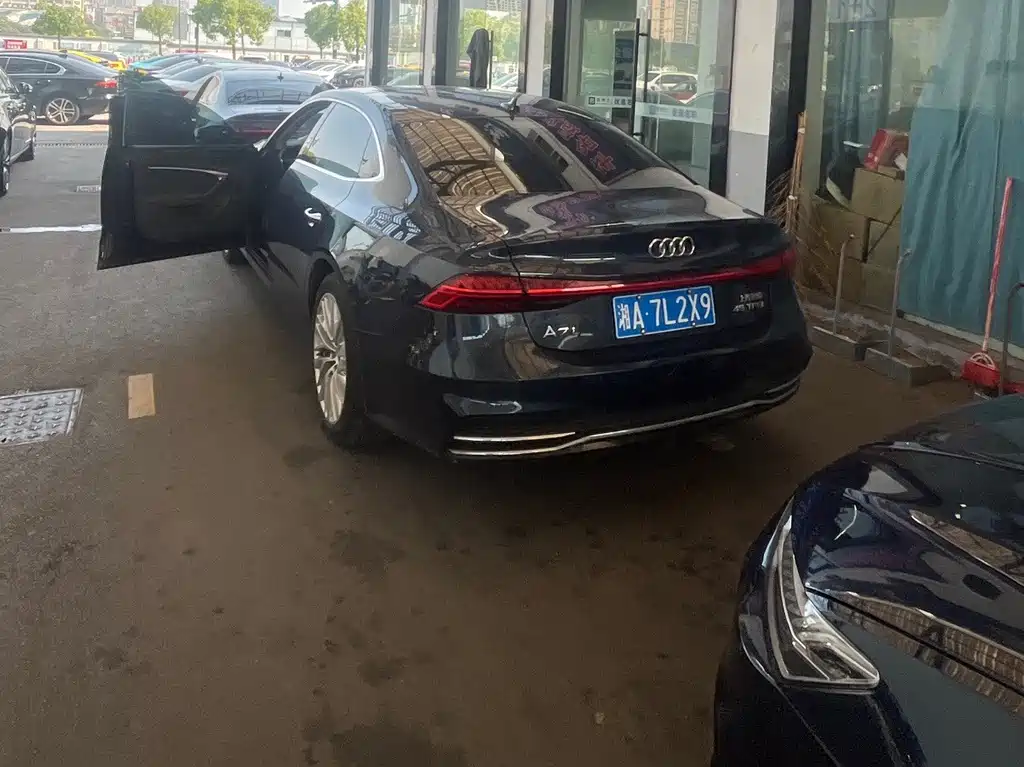 Audi A7L — миниатюра 7
