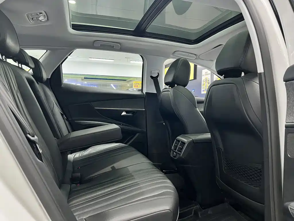 Peugeot 4008 — миниатюра 18