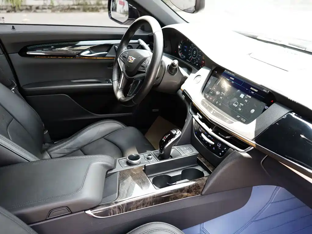 Cadillac CT6 — миниатюра 12