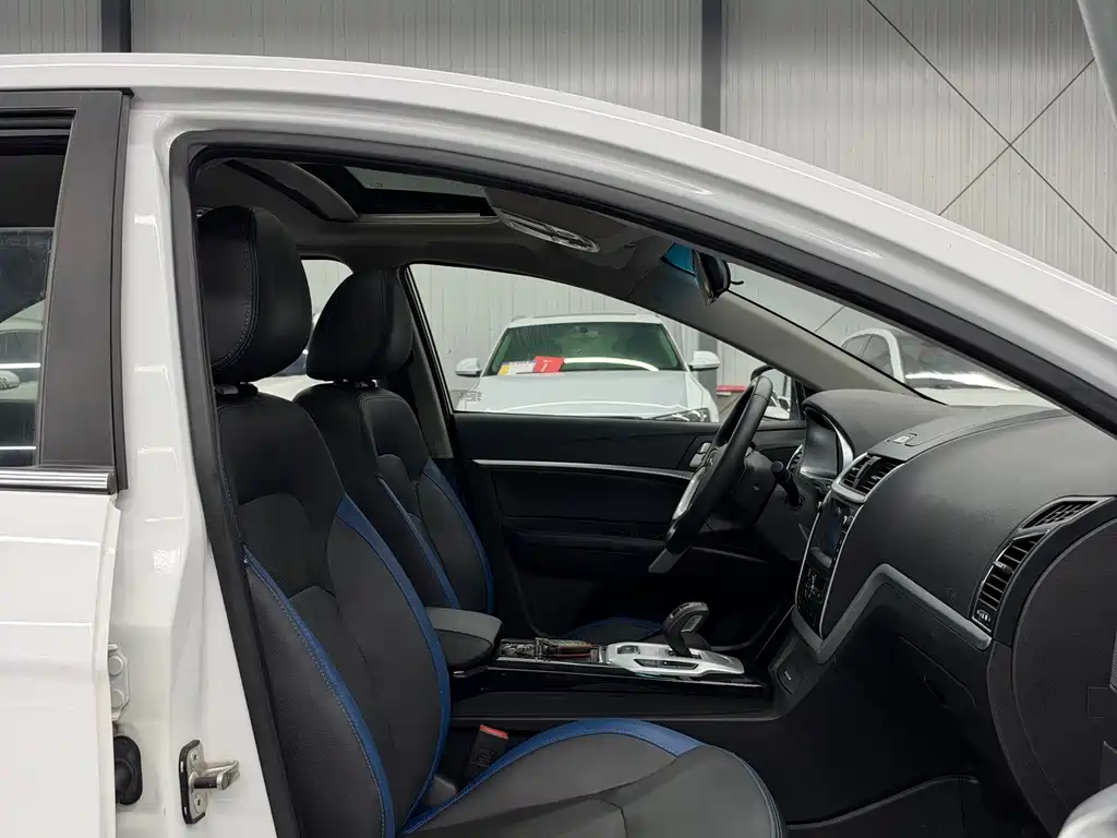 Geely New Energy — миниатюра 4
