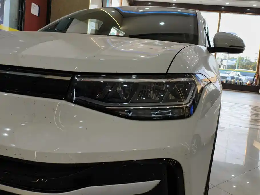 Volkswagen Tharu — миниатюра 5