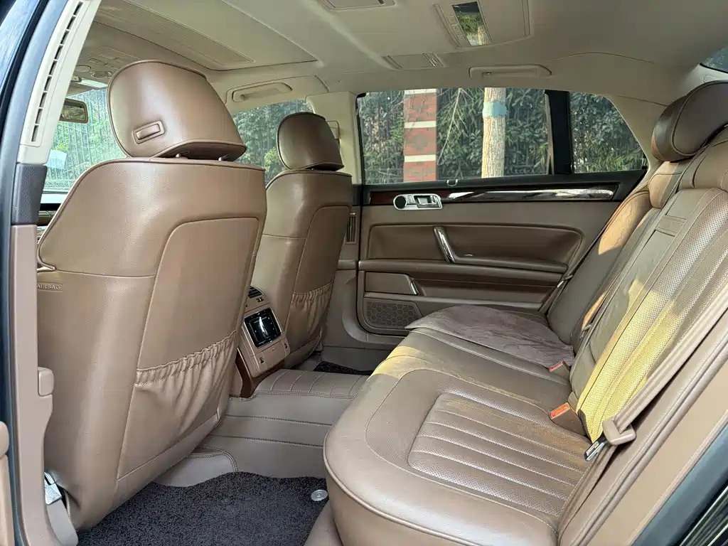 Volkswagen Phaeton — миниатюра 5