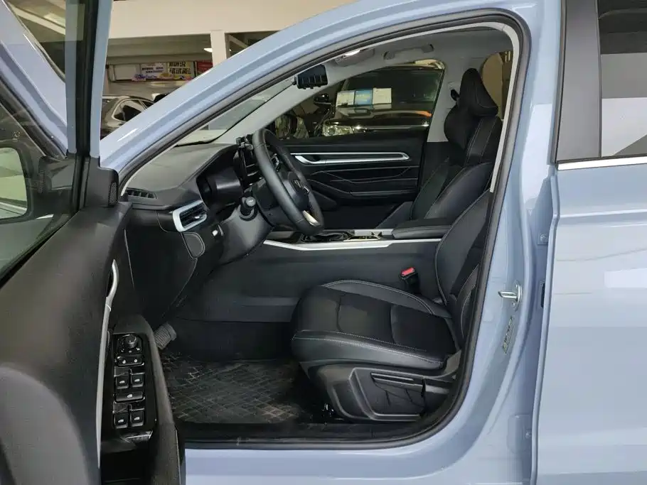 Geely Emgrand — миниатюра 9