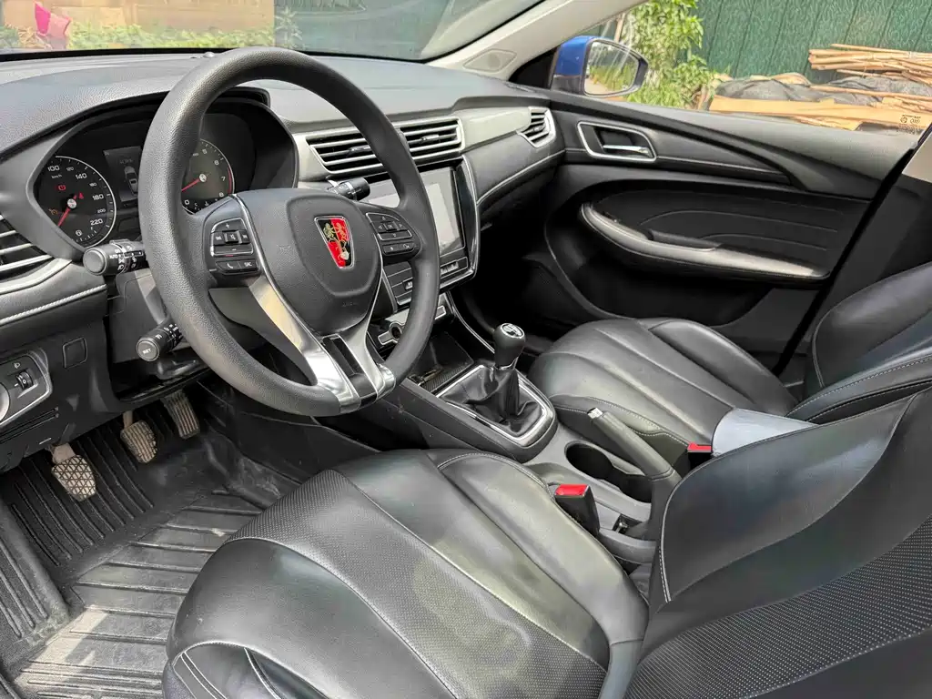 Roewe i5 1.5L Manual 4G Connected Bright Luxury Edition, фото 4