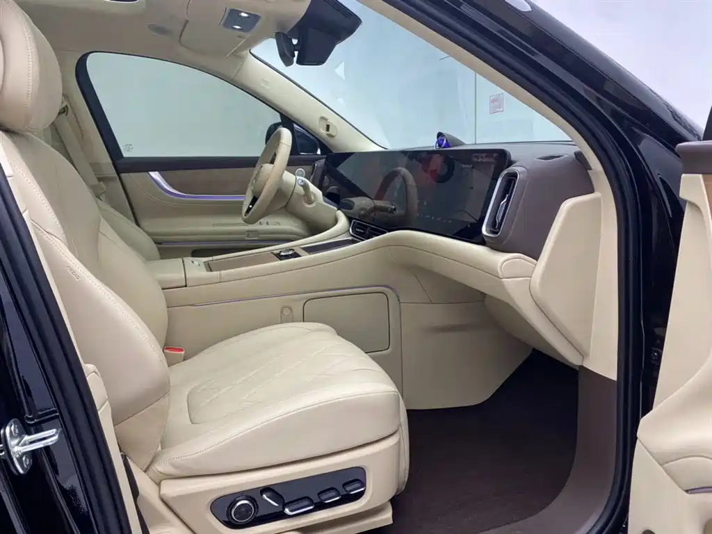 AITO ASK THE WORLD M9